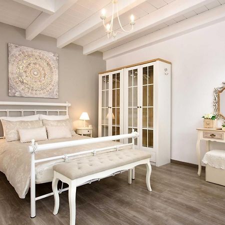 Vintage Village House Гастури Экстерьер фото