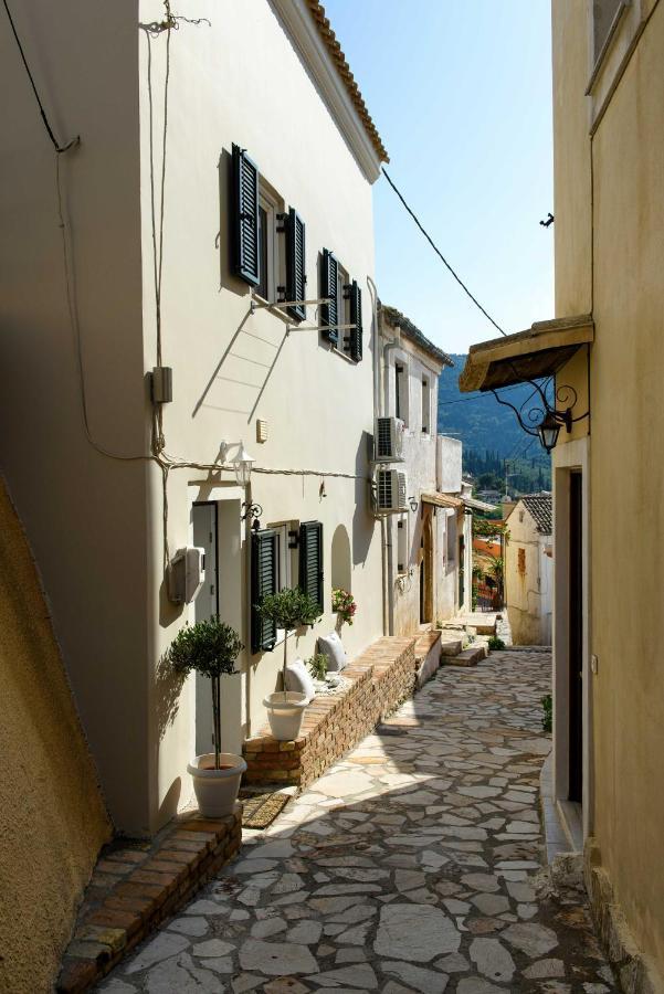 Vintage Village House Гастури Экстерьер фото